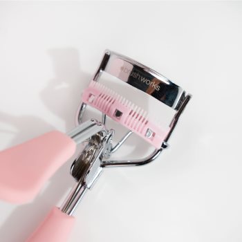 Brushworks Assorted Complexion cleste pentru curbarea genelor - imagine 3